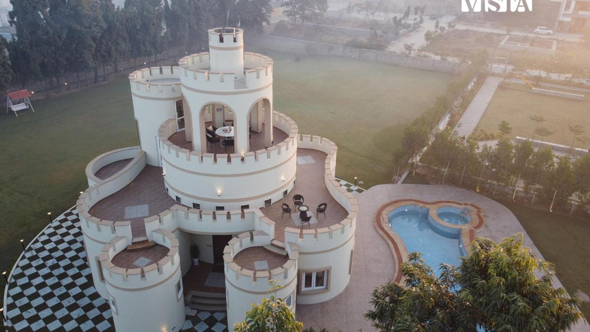 Stayvista'S Mystic Castle With Terrace, Swimming Pool, Lawn With Gazebo Dźajpur Zewnętrze zdjęcie